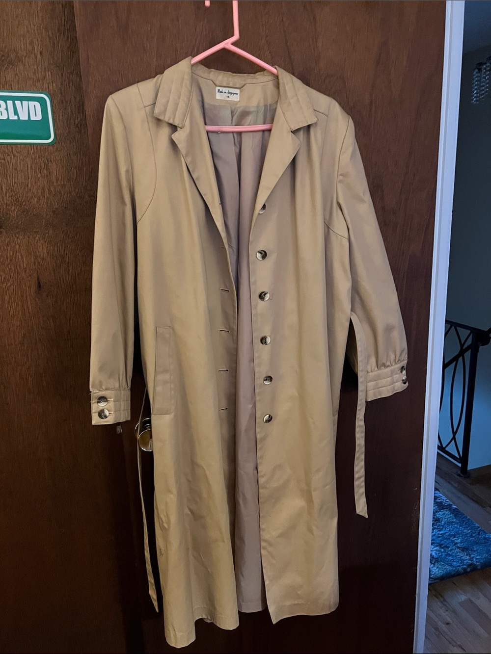 1970 vintage trenchcoat women’s size 18 Beige Trench Coat